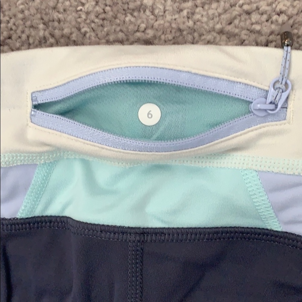 Lululemon Mid-Rise Crop Legging